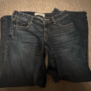 Women’s dark blue hollister jeans
